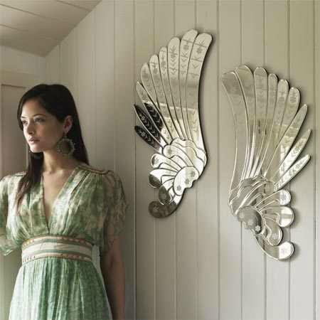 decorating_mirror_angel_wings