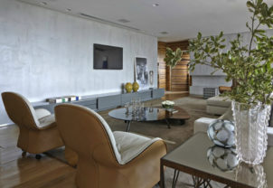 Cozy House With Dashing Interiors | Decoholic