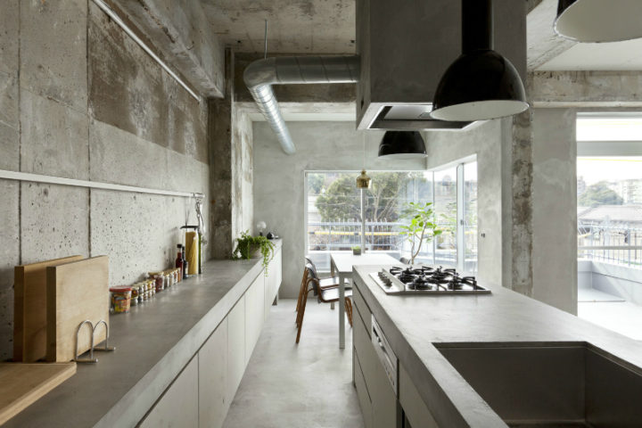 Renovation of a 40-Year-Old Reinforced Concrete Apartment