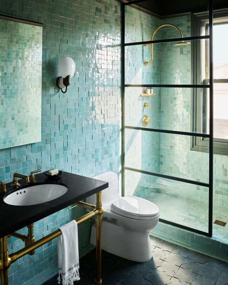 Create A Stylish Walk-In Shower Easily - Modern Interior Design Ideas ...