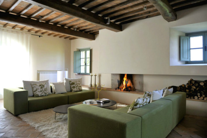 Country House With Contemporay Interior in the Tuscan Countryside