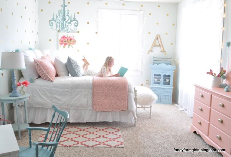 Decorating With the Rose Quartz and Serenity 2016 PANTONE Color of the Year 4