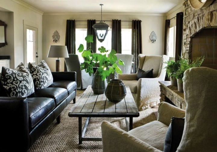 How To Decorate A Living Room With A Black Leather Sofa