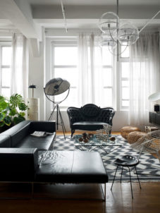 How To Decorate A Living Room With A Black Leather Sofa