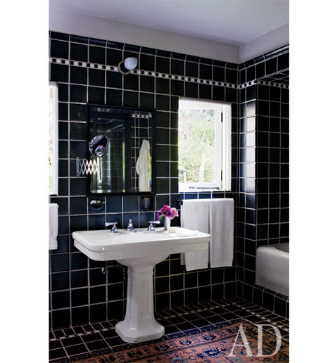 Sheryl Crow's black and white traditional bathroom design
