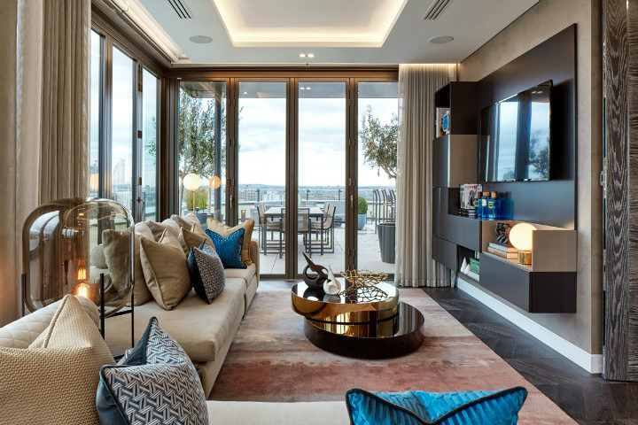 exceptional triplex penthouse apartment overlooking the River Thames tops
