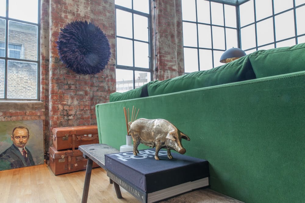 NYC Style London Loft Full Of Life And Colors 8