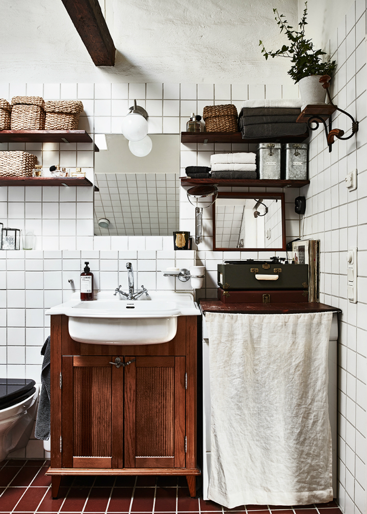 vintage Scandinavian apartment with character 18