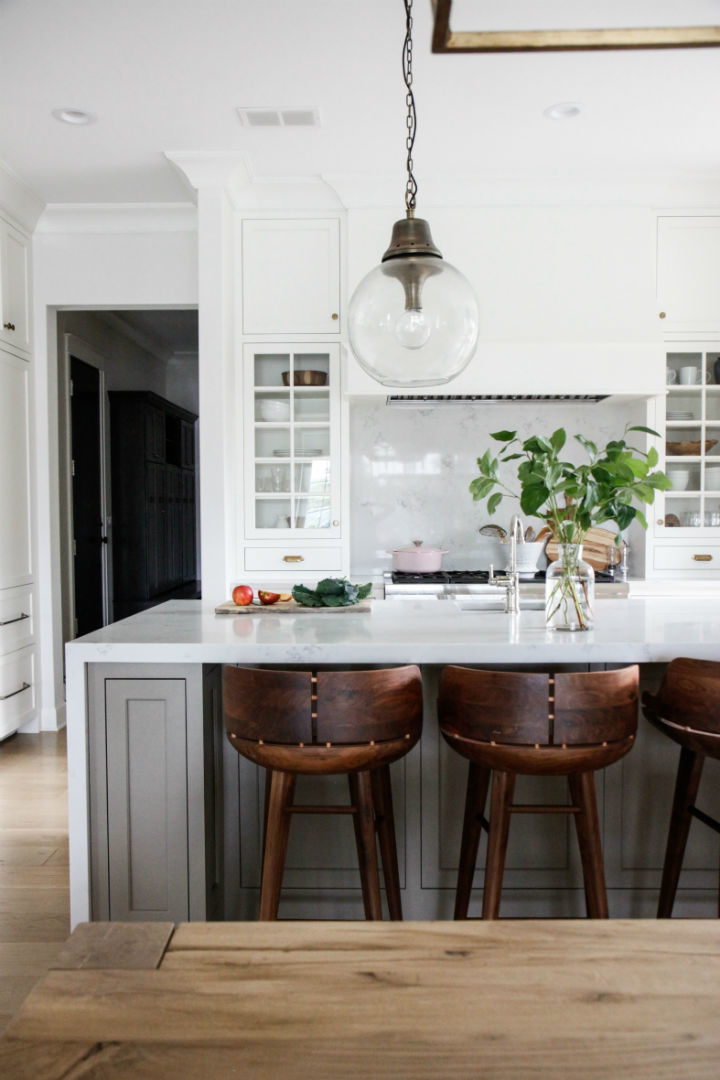 Visually Stunning kitchen design idea 16