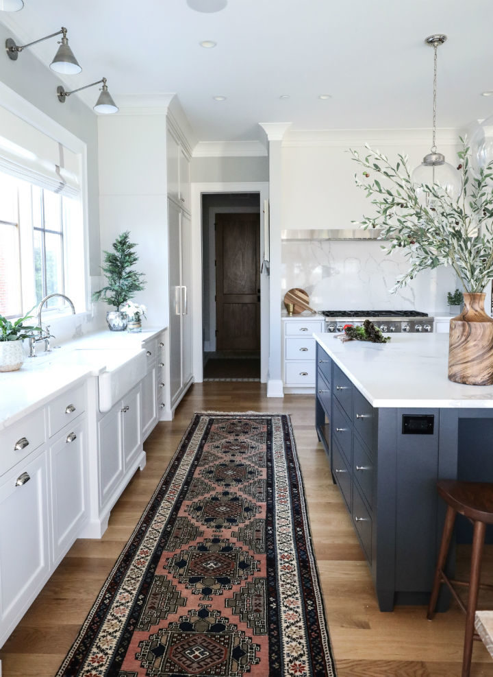 Visually Stunning kitchen design idea 17