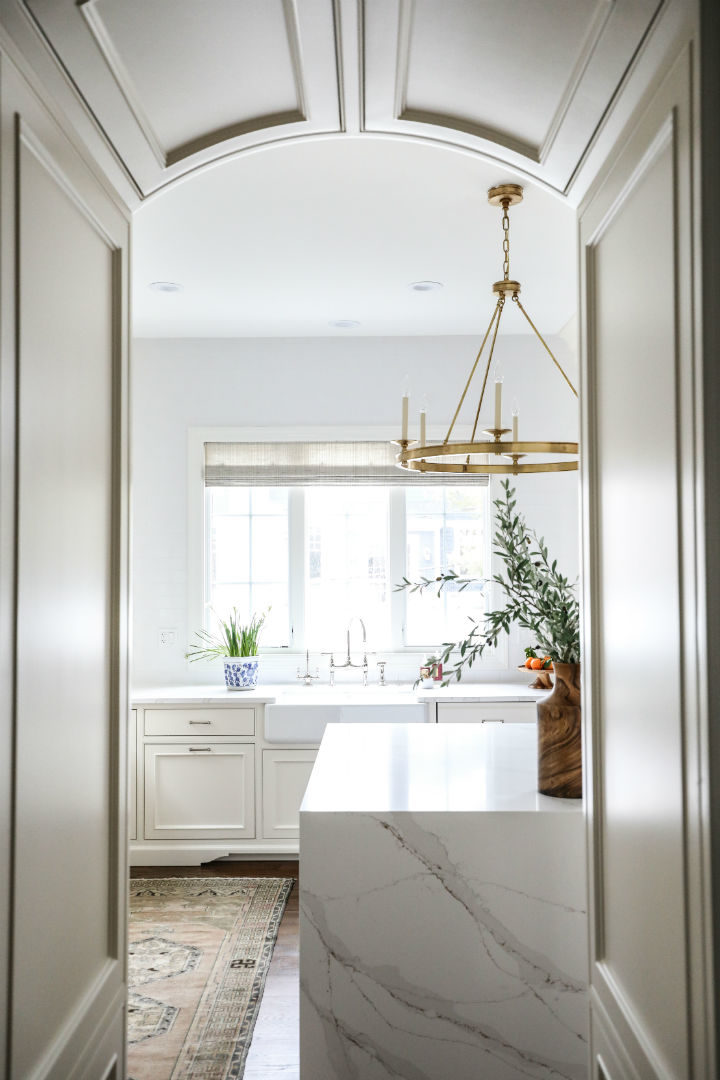 Visually Stunning kitchen design idea 24