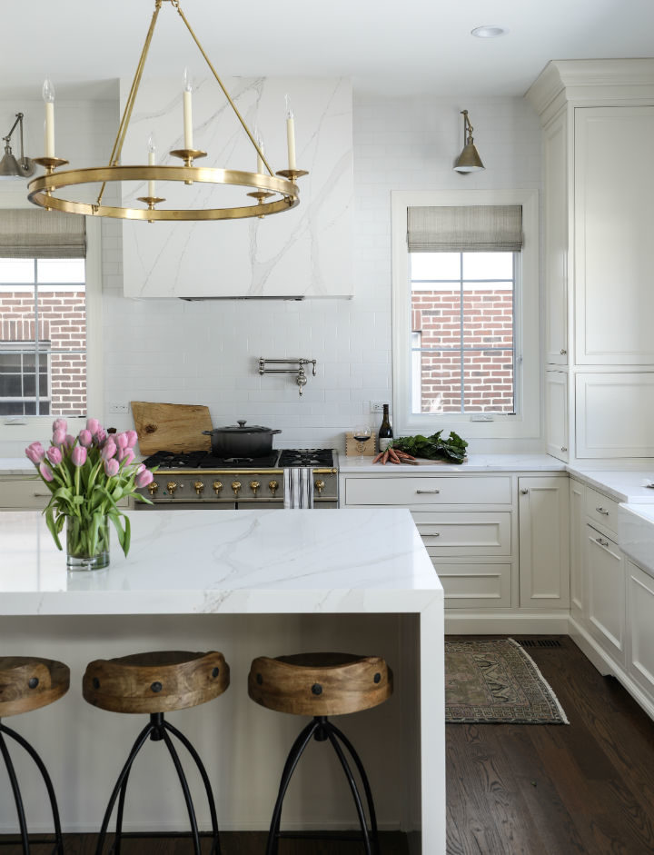 Visually Stunning kitchen design idea 25
