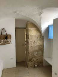 island mediterranean house interior design idea 2