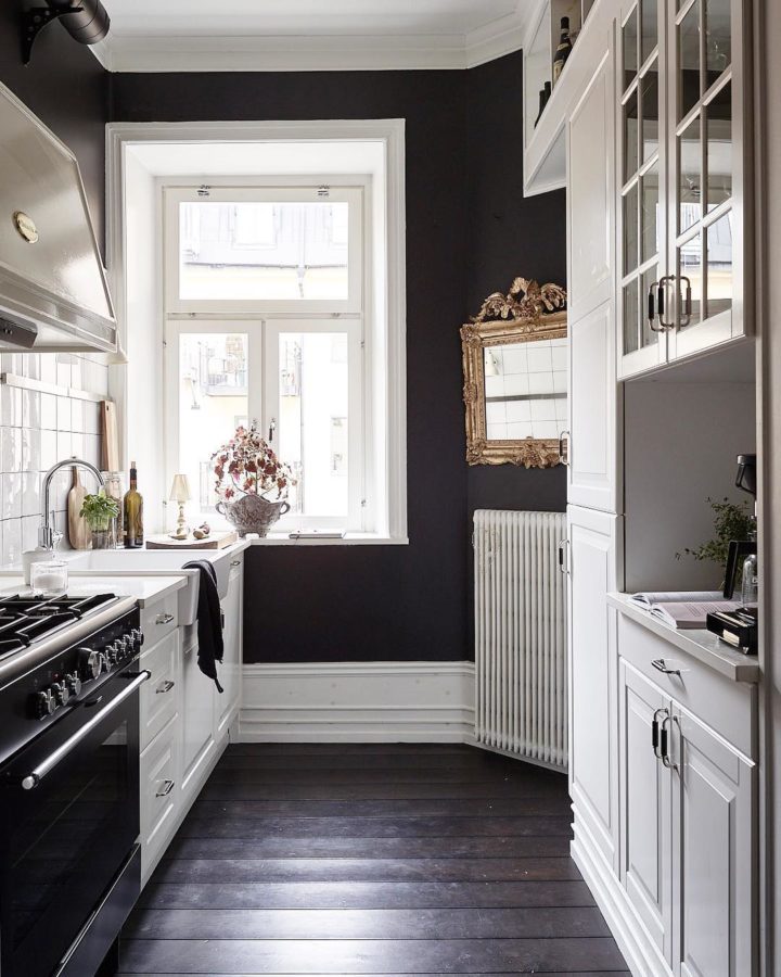 white and black kitchen