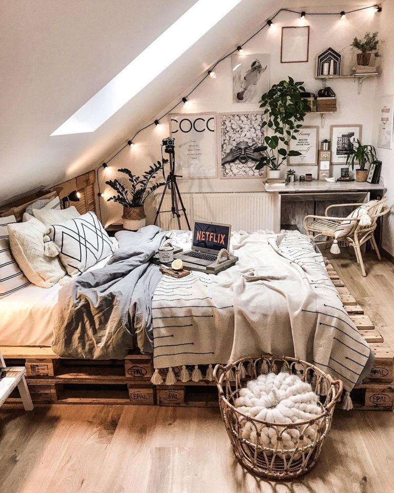 10 Ways To Redecorate Your Home With Low Budget | Decoholic