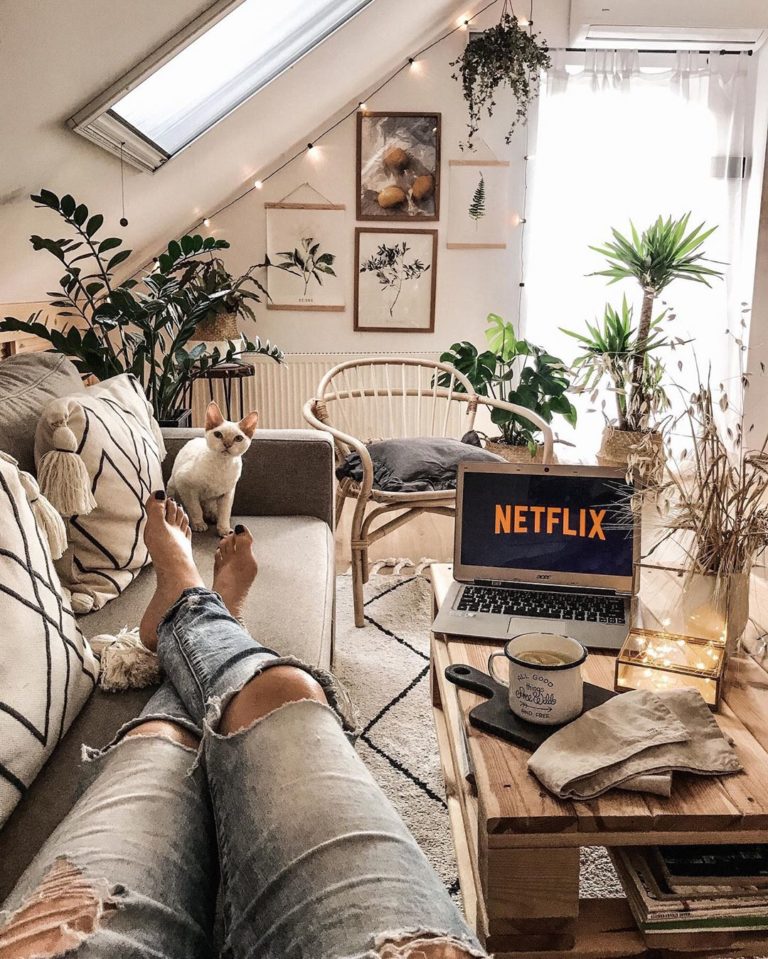 10 Ways To Redecorate Your Home With Low Budget | Decoholic