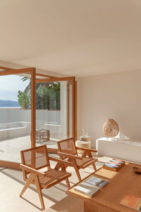 Dream Vacation Villa On Corsica With A Breathtaking View | Decoholic