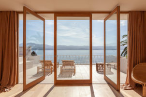 Dream Vacation Villa On Corsica With A Breathtaking View | Decoholic