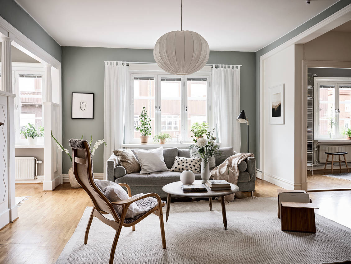Charming Scandinavian Apartment With Romantic Decorating Style