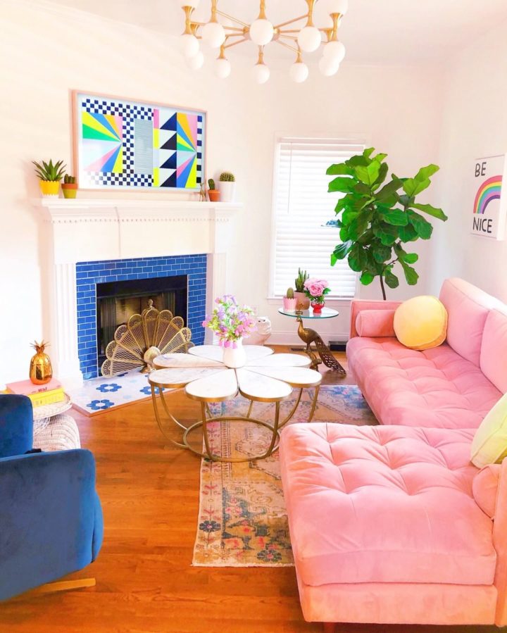colorful-living-room-with-pink-sofa