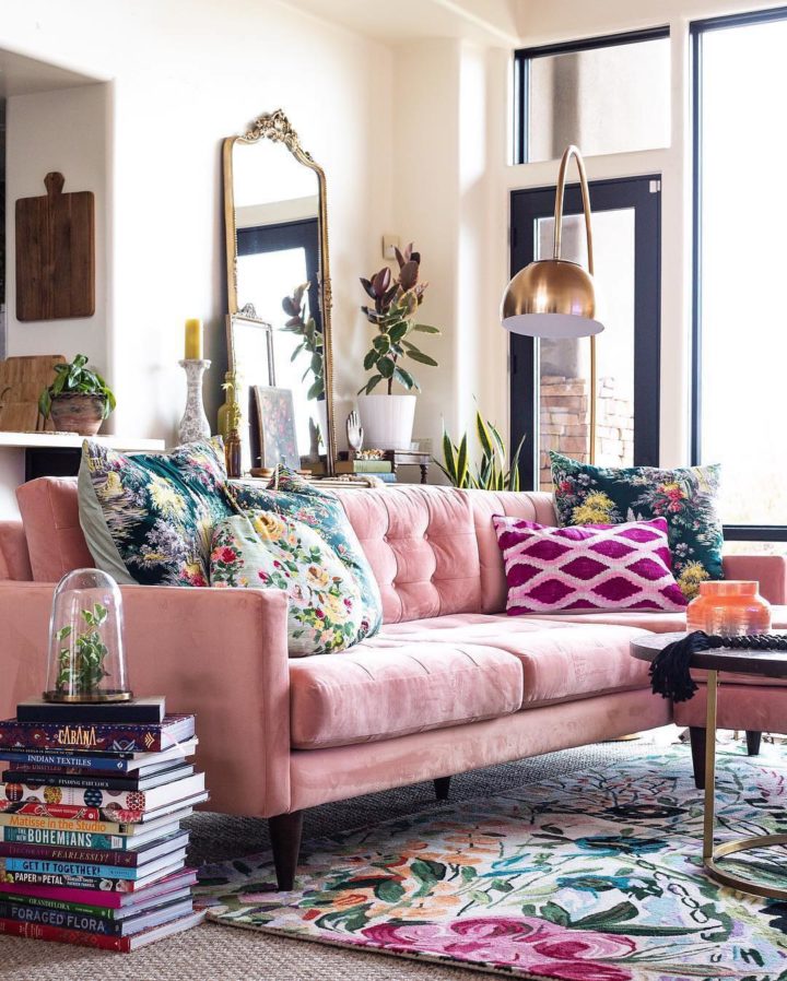 Step Outside Of The Comfort Zone: Pink Sofa Living Room Ideas