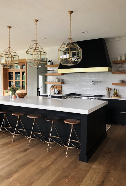 nlck-and-white-family-kitchen-design