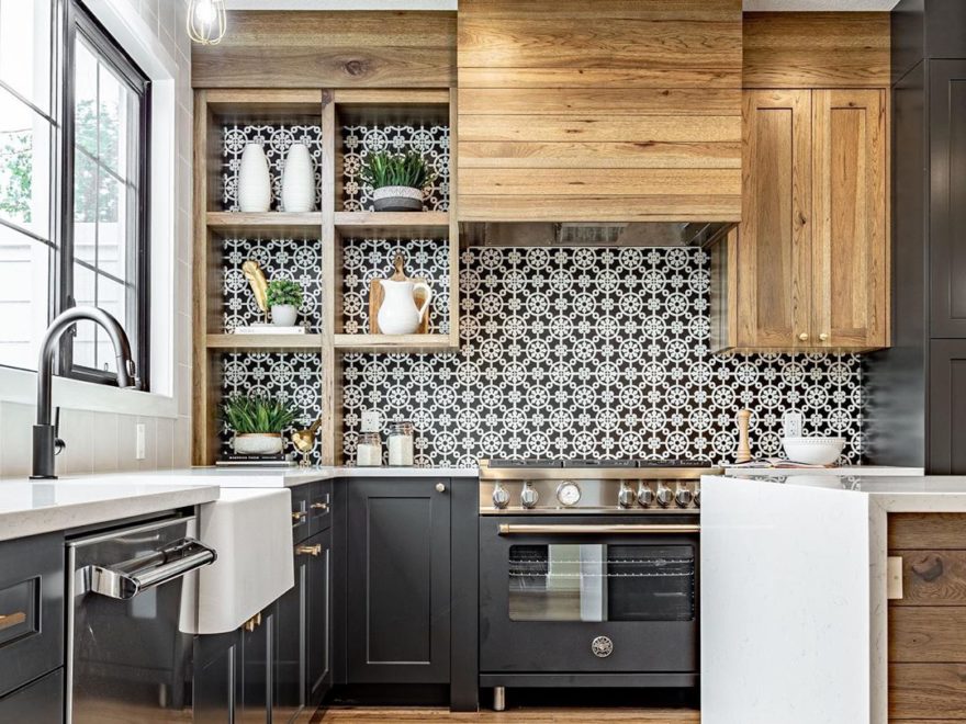 Beautiful and Amazingly Functional Kitchen Cabinets