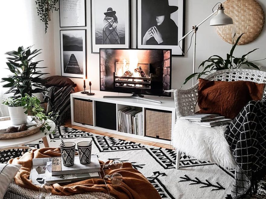boho chic nordic living room with posters gallery TV wall