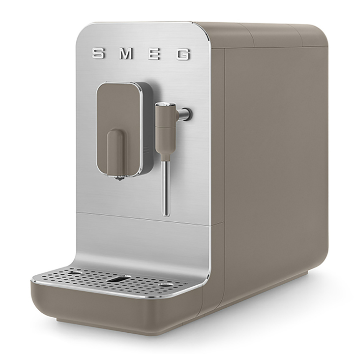 New Minimalist SMEG Coffee Maker Design