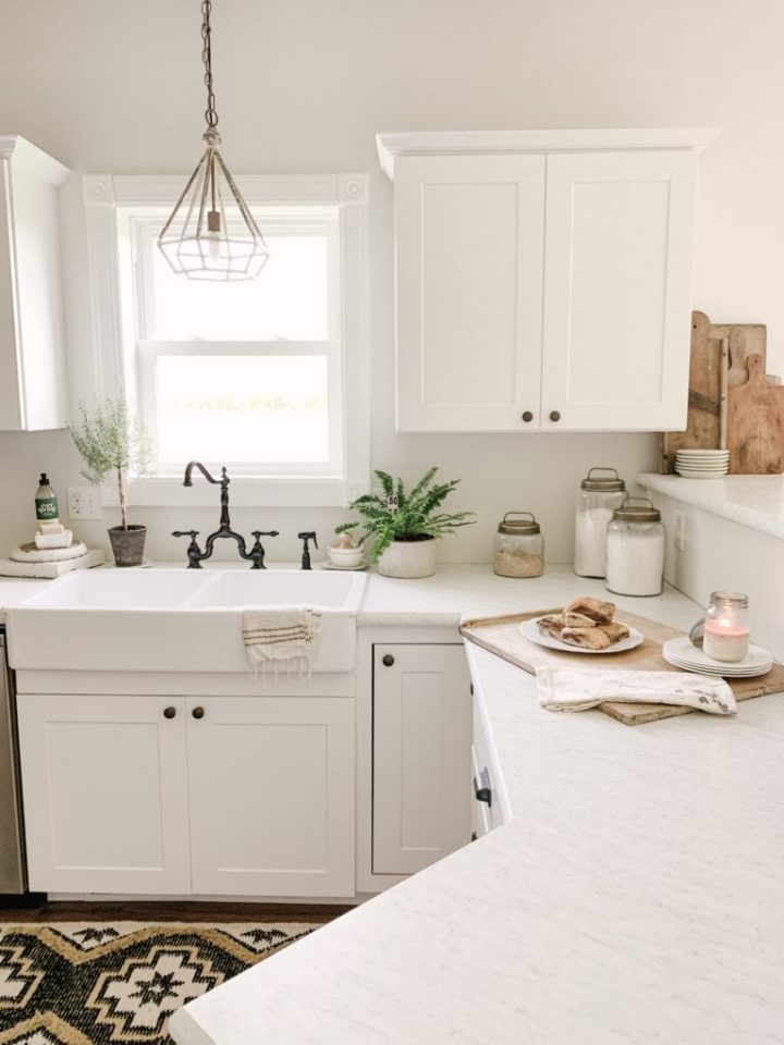 white-kitchen-laminate-countertops