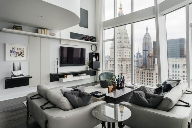 A Minimalistic New York City Apartment With a Breathtaking View