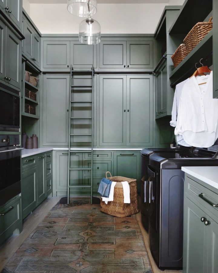 dark-green-laundry-working-pantry-room