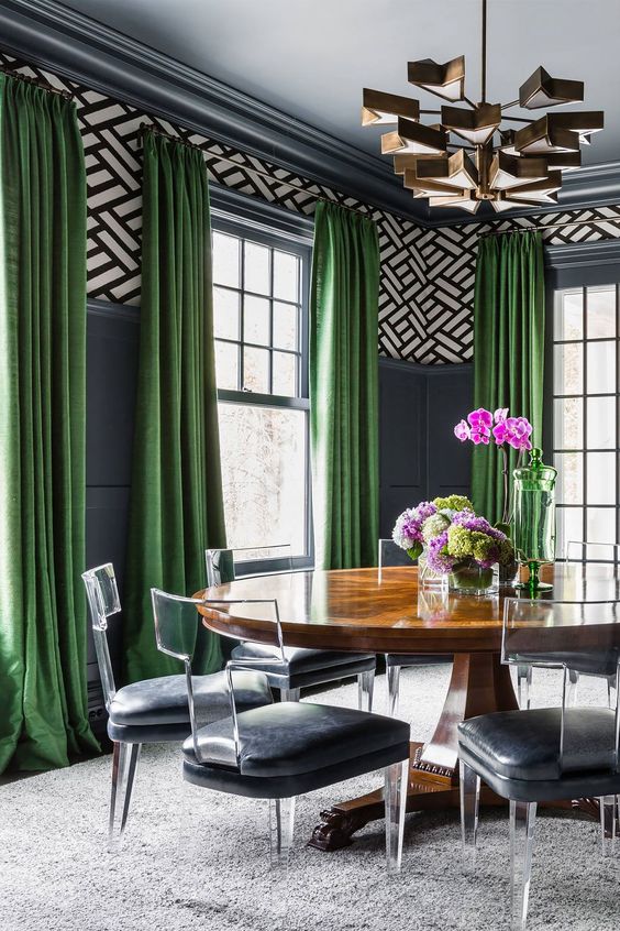 bold-dining-room-with-green-curtains