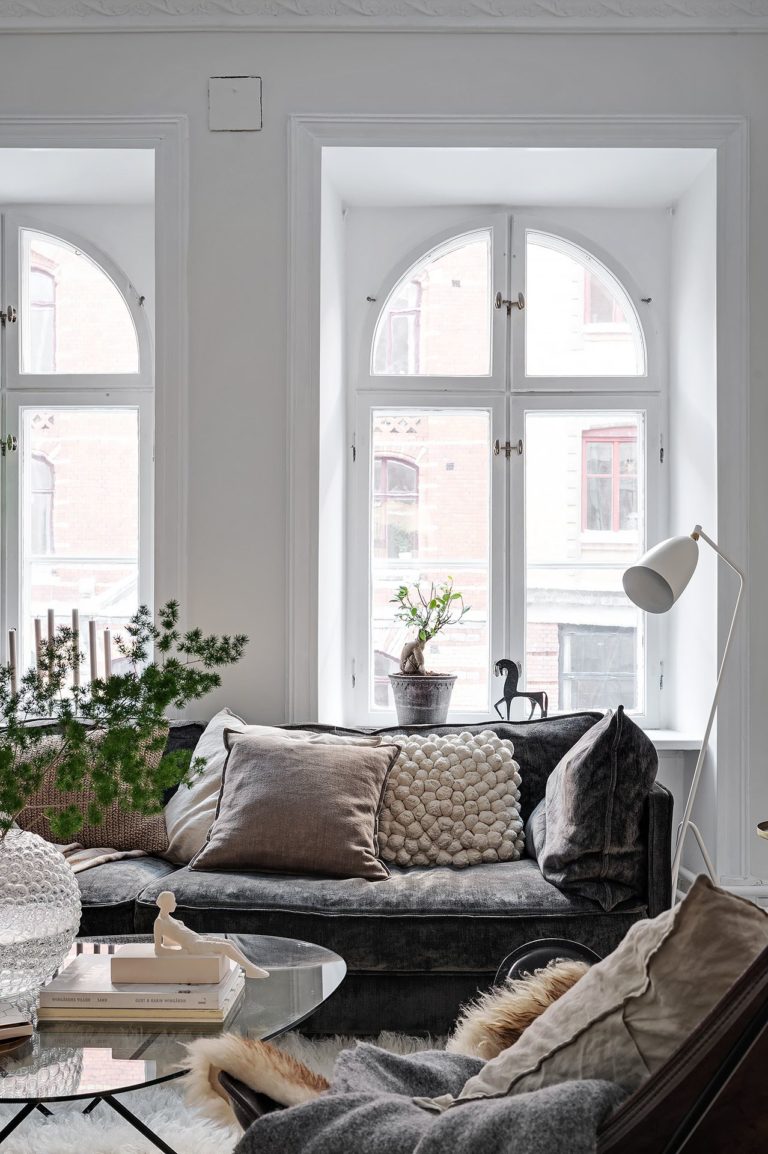 Simple Scandinavian Apartment With Lavish Minimalist Interior Design