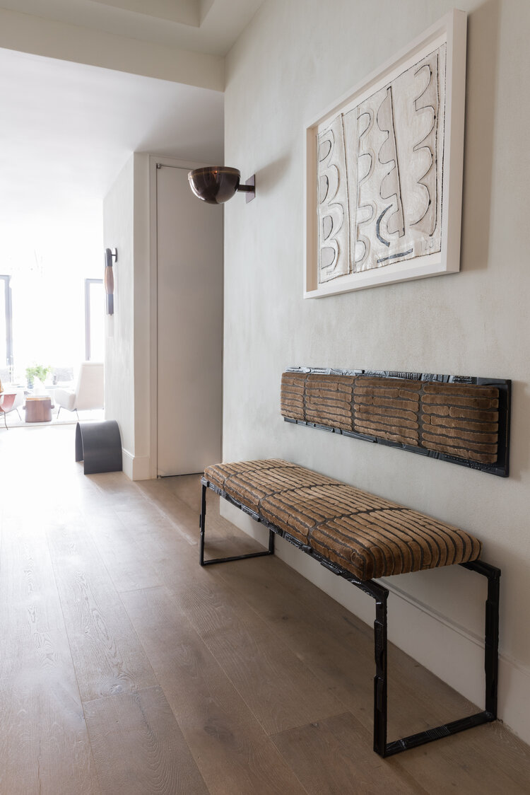 Transitional Interior Design With An Eclectic Mix of Contemporary and ...