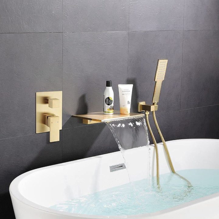 bathtub-with-gold-waterfall