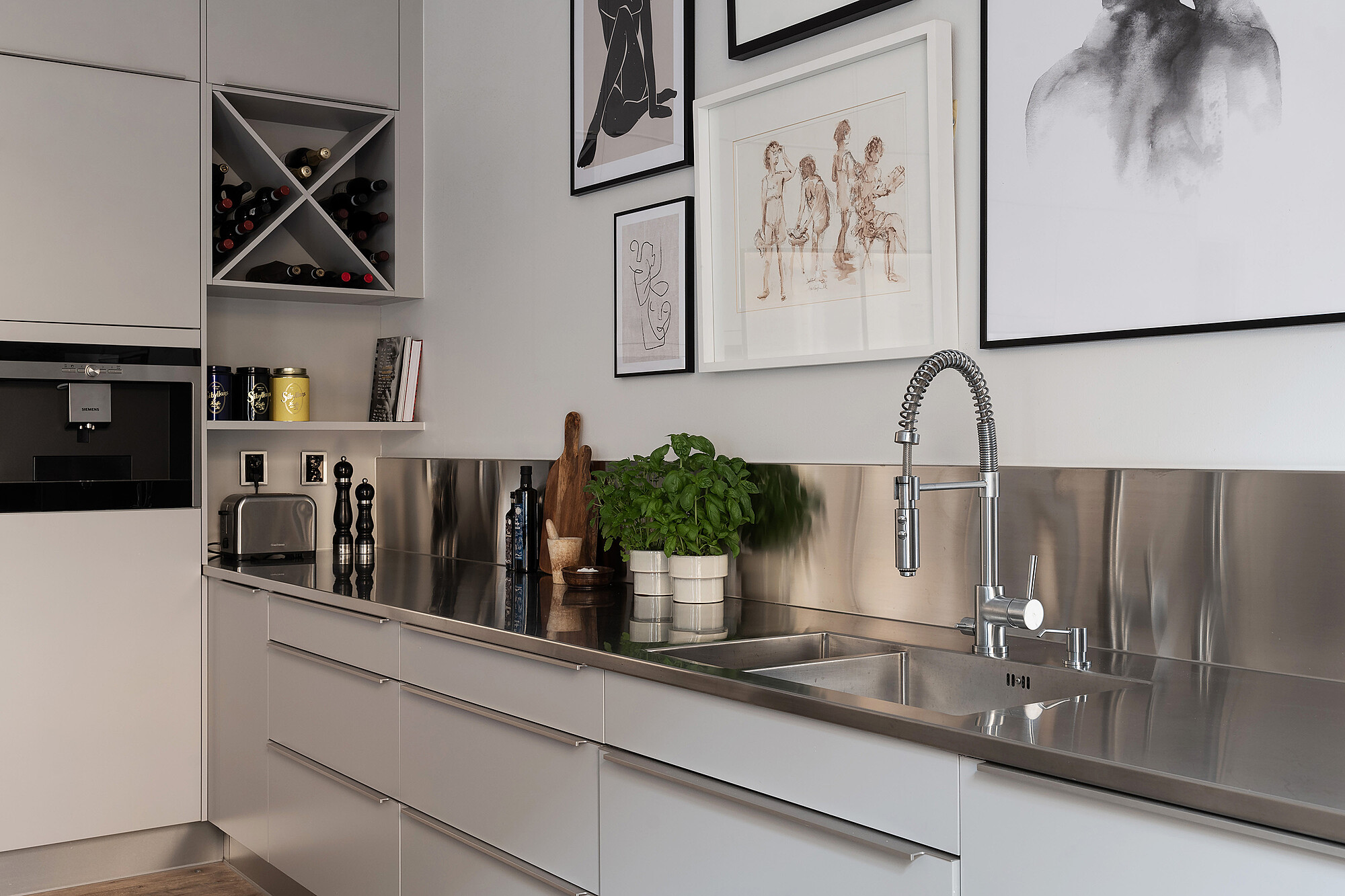 Everything You Need To Know About Stainless Steel Kitchen Countertops -  Decoholic