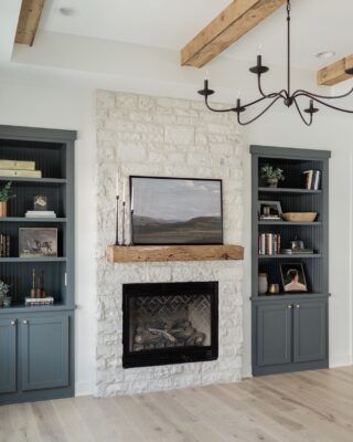built-in-bookshelves-around-a-fireplace-5