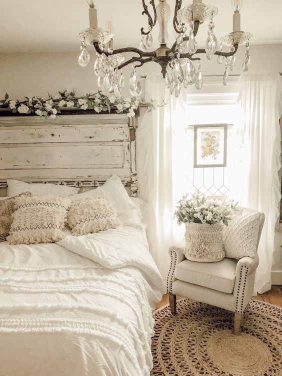 vintage farmhouse bedroom decor