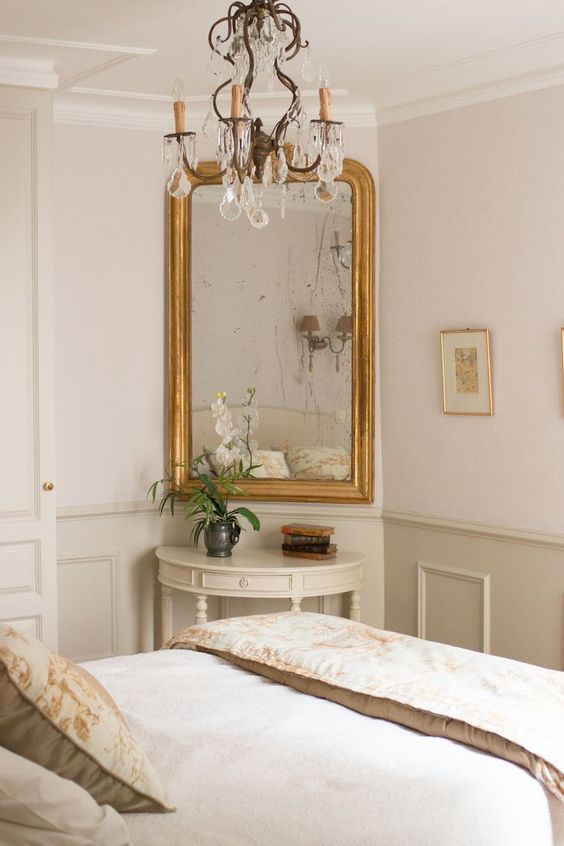 Paris-themed-bedroom-9