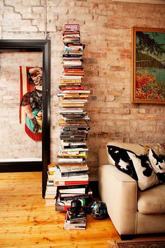 floating bookshelf