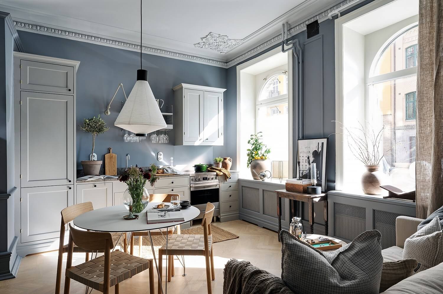 Best Ways To Achieve a Scandinavian Studio Apartment Interior