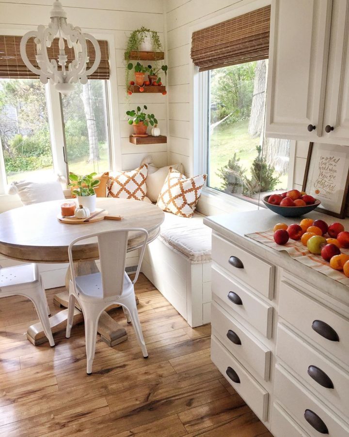 10 Expert Ideas For Creating The Perfect Breakfast Nook