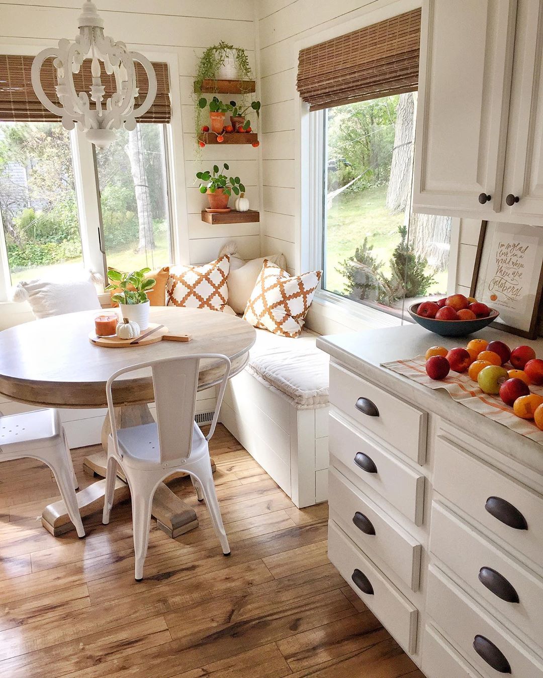 10 expert ideas for creating the perfect breakfast nook - decoholic