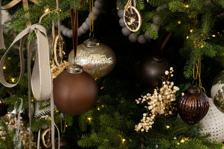 studiomcgee_Christmas-decorations-2022-4