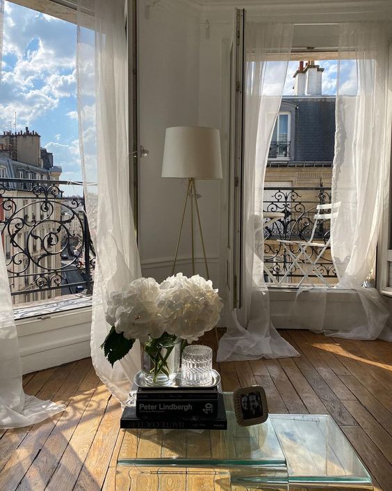 Parisian-living-room-10