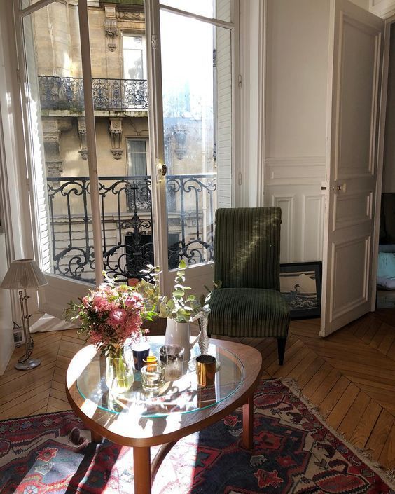Parisian-living-room-4