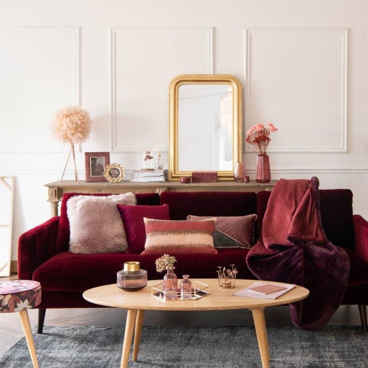 living-room-with-Red-Couch-10