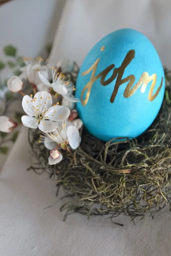 DIY easy Easter Egg Place Card Holders 