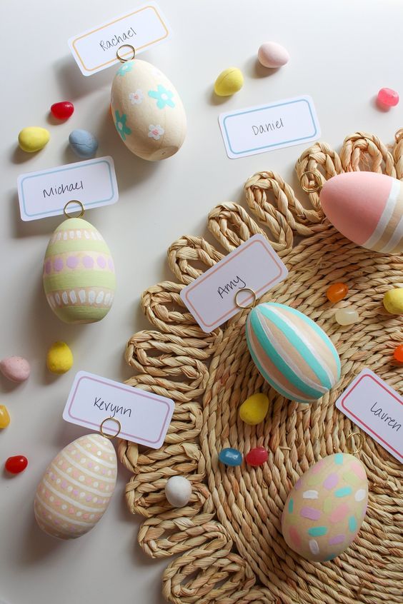 DIY Easter Egg Place Card Holders 